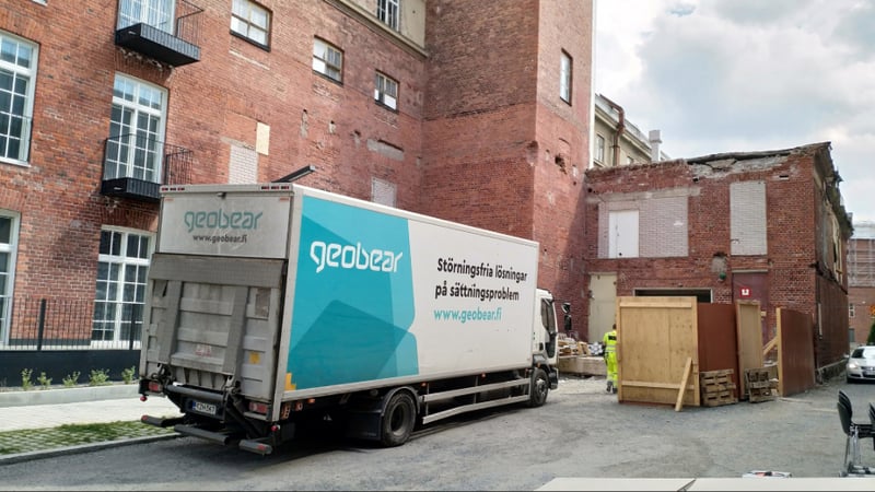 Geobear mahdollisti peruskorjaustöiden ripeän jatkumisen Pyynikin Trikoolla