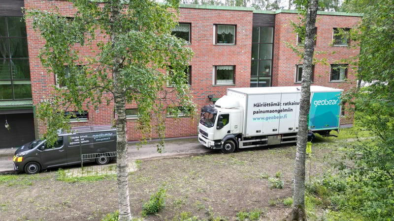 Notkolleen painuneen lattian oikaisu Pieksämäellä