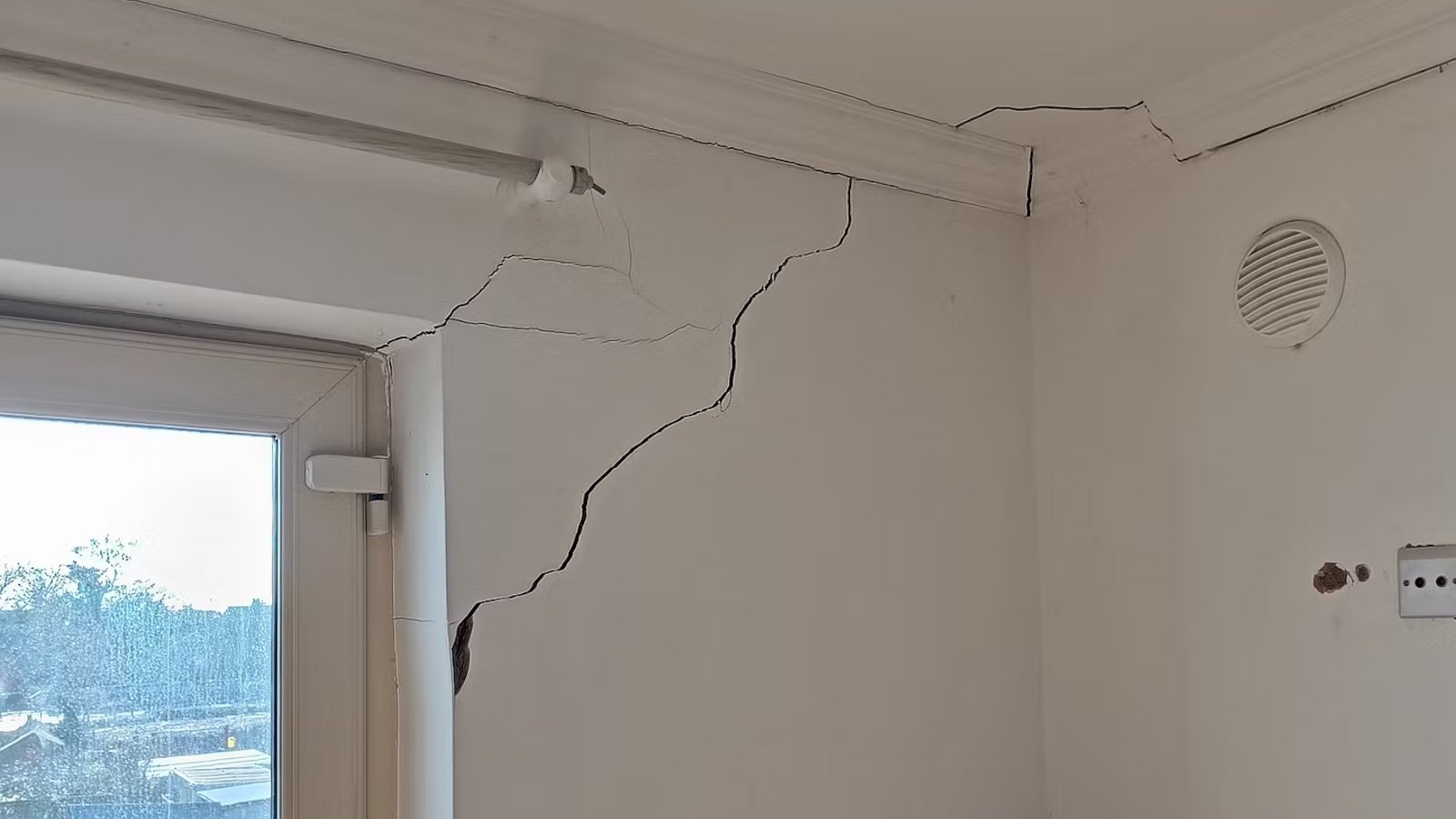 Cracks in co wexford property