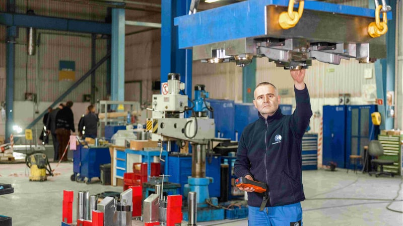 Wzmocnienie posadzki pod suwnicą w fabryce Cad/Cam Solutions