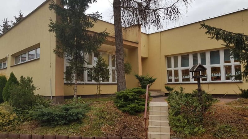 Wzmocnienie 269 mb fundamentów przedszkola pod nadbudowę