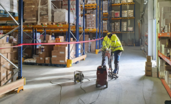 poziomowanie-posadzek-przemyslowych