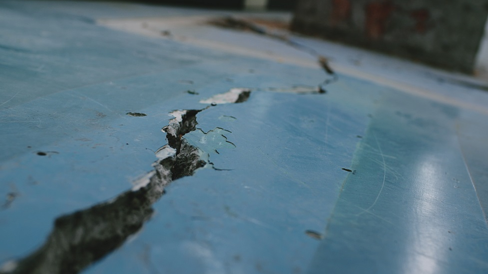 Pękniecie w posadzce