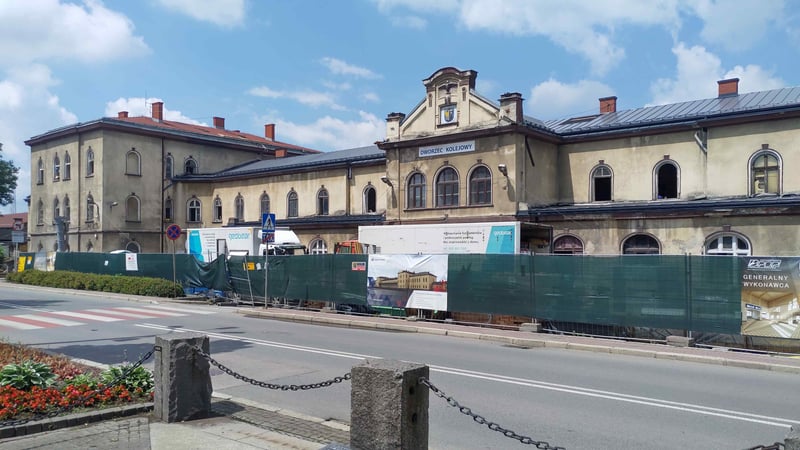Wzmocnienie fundamentów zabytkowego Dworca w Czechowicach-Dziedzicach