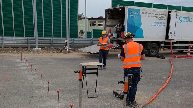 Wypełnienie pustki w strefie przejściowej obiektu mostowego na S7