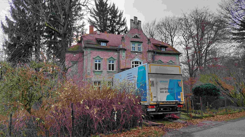 Stabilizacja fundamentów zabytkowego dworku w Grabiszycach Dolnych