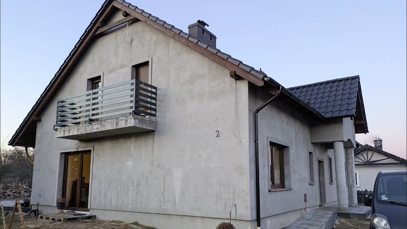 Wzmocnienie gruntu i uniesienie ściany nośnej domu w Kożuchowie