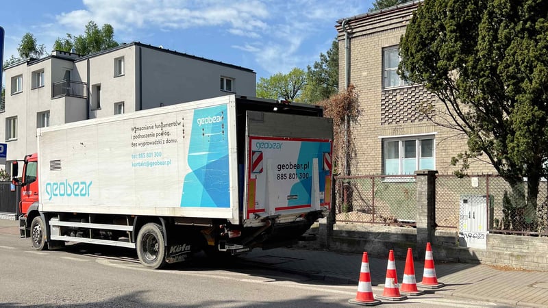 Stabilizacja fundamentów zabytkowego domu na Starym Żoliborz