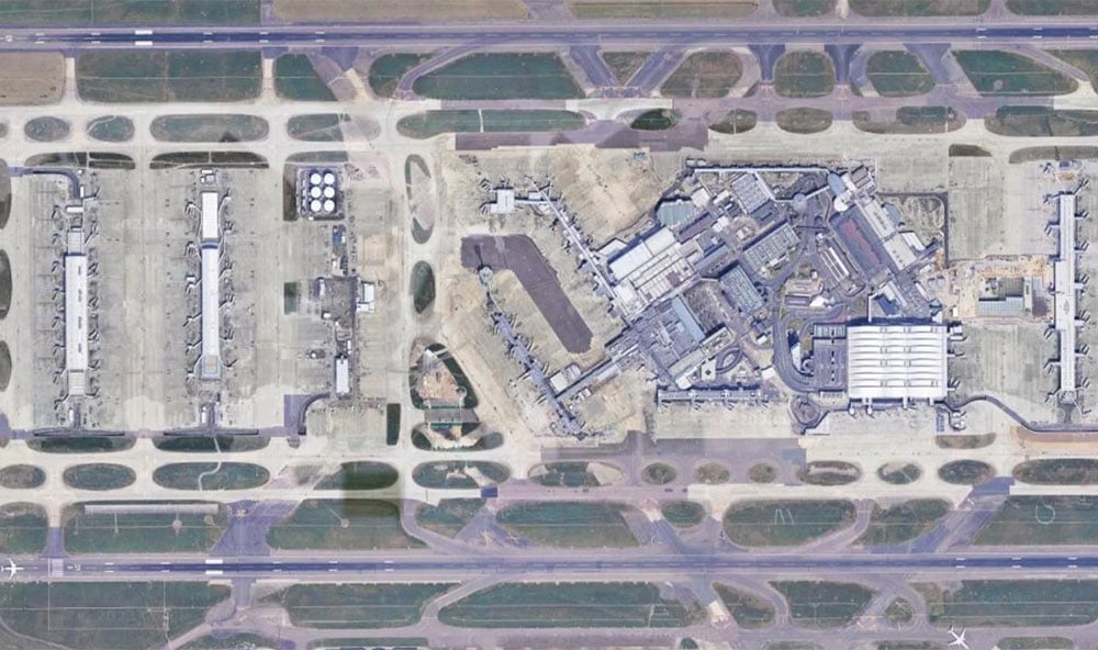 Geobear utför markförstärkning på Heathrow flygplats, England, drönarbild