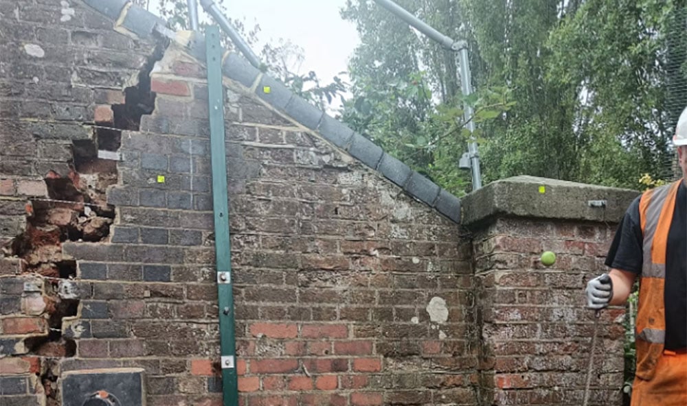 Stabilisering av vingmur vid Bookham Road Underbridge Geobear