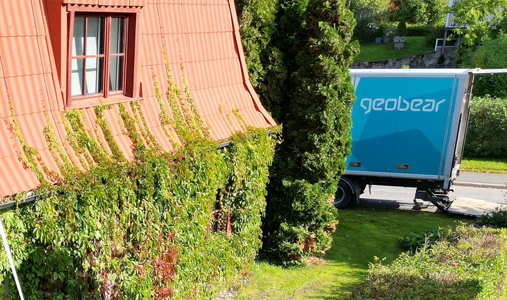Professionell mark- och grundförstärkning för villa och hus i Borås med Geobear – stabilisering av sättningsskador, lagning av sprickor i husgrund och förstärkning av betongplatta med geopolymerinjektering utan grävning, för en snabb, ren och störningsfri lösning som skyddar ditt hem.