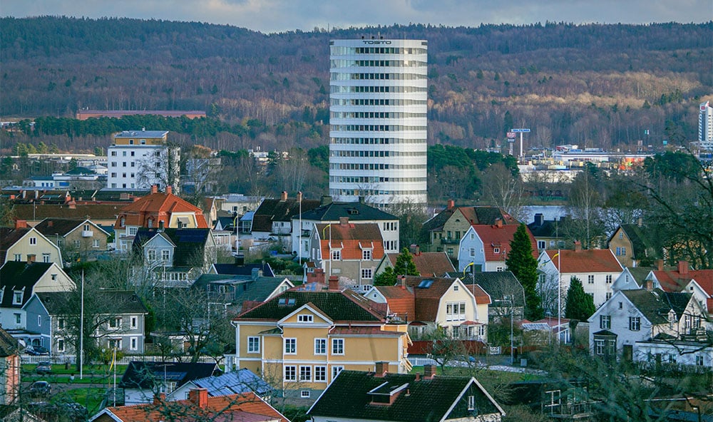 Professionell mark- och grundförstärkning för villa och hus i Jönköping med Geobear – stabilisering av sättningsskador, lagning av sprickor i husgrund och förstärkning av betongplatta med geopolymerinjektering utan grävning, för en snabb, ren och störningsfri lösning som skyddar ditt hem.