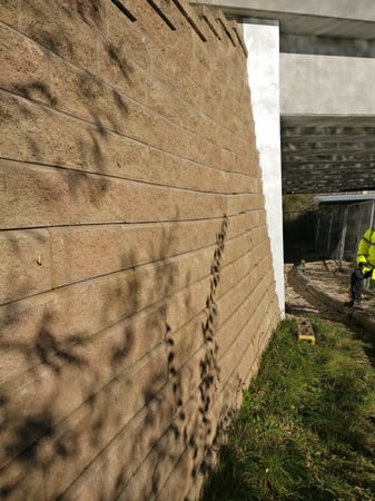 Wing wall stabilisation in softened clay soil