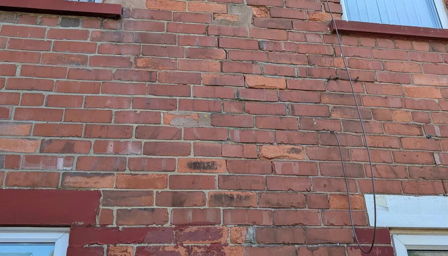 Nottingham case study - brick wall with crack