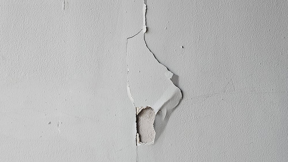 resii - plaster ripple from cracks