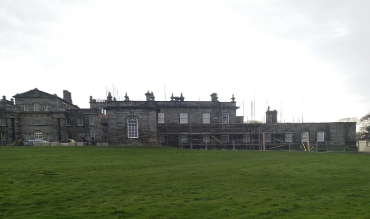 Historiallisen kohteen pohja kuntoon ilman kaivuutöitä